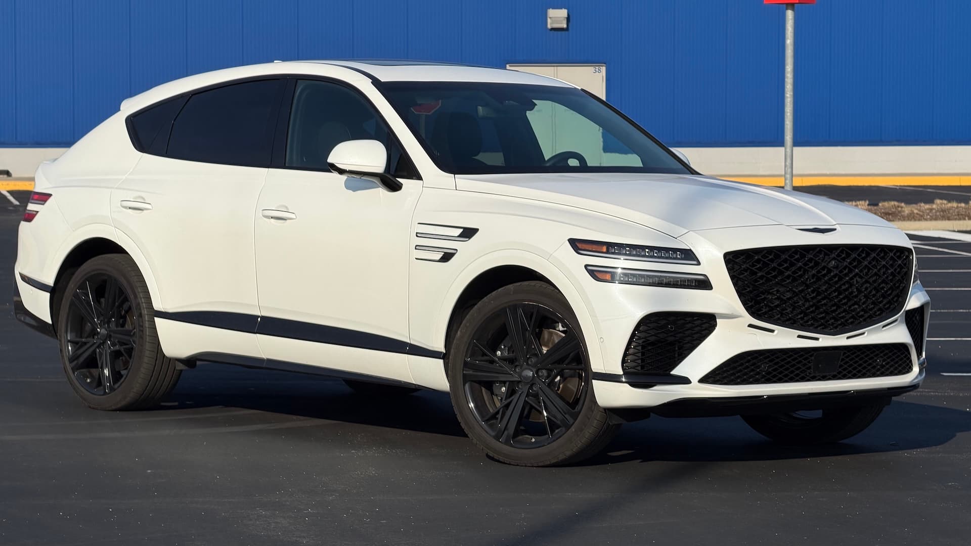 Genesis 新動向：概念高爾夫車160匹，2026 GV80 Coupe性能受矚