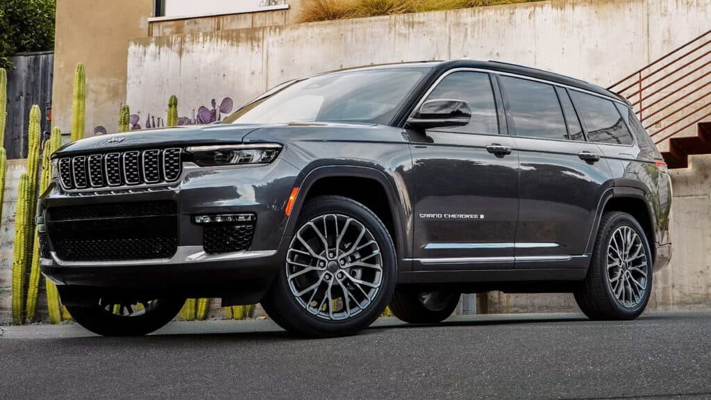 Jeep Grand Cherokee 召回擴大：逾32.8萬輛車輛後懸吊彈簧恐脫落