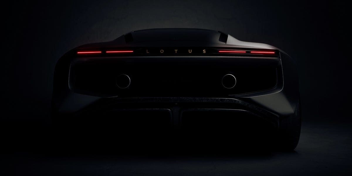 Lotus 轉向策略：2028 年推近千匹馬力 V8 油電超跑，Emira 獲更新