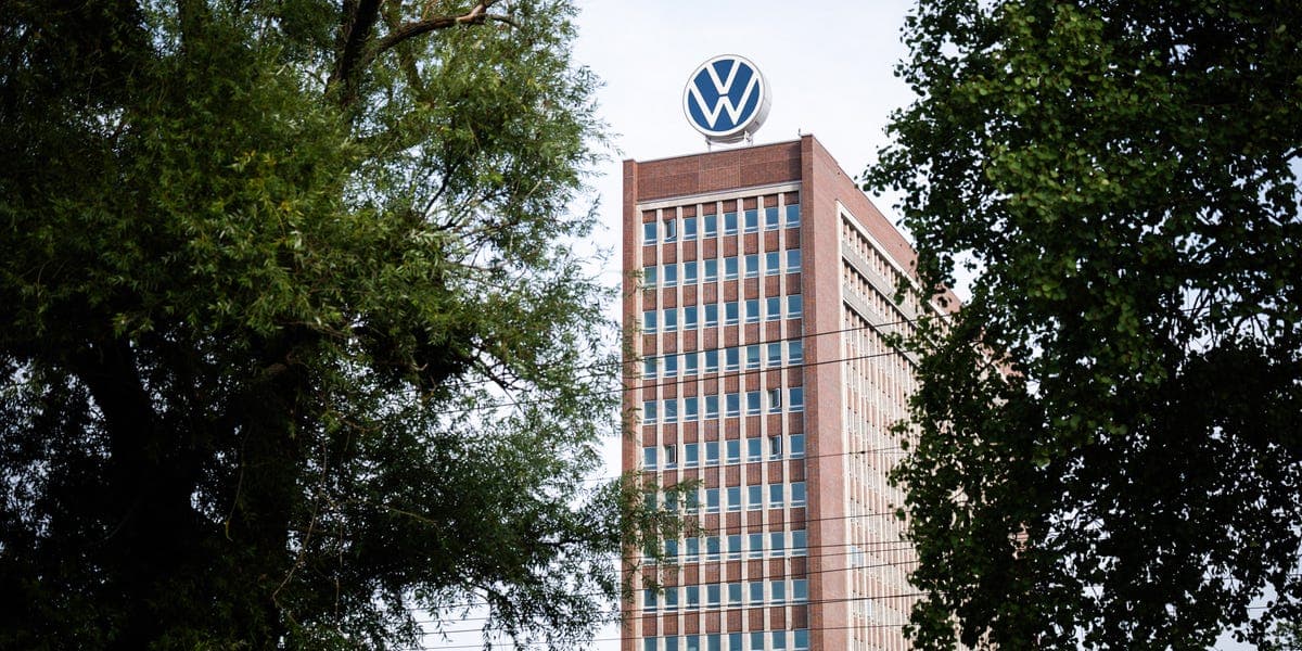 Volkswagen Supervisory Board Approves Plan to Reduce Model Portfolio by 50%, Cut 50,000 Jobs