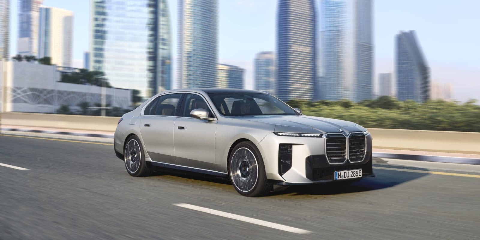 BMW 2027 i7 續航達 724 公里，iX3 續航提升 54.7 公里，豪華電動車陣容規格揭露
