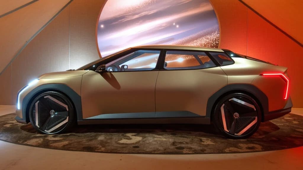 Kia 多元市場布局：電動商用車登陸日本，澳洲皮卡降價達 13,000 澳元，並佈局充電服務