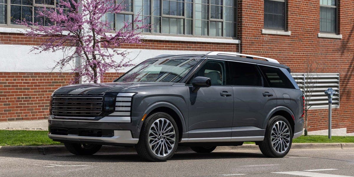 View Exterior Photos of the 2026 Hyundai Palisade Hybrid Calligraphy