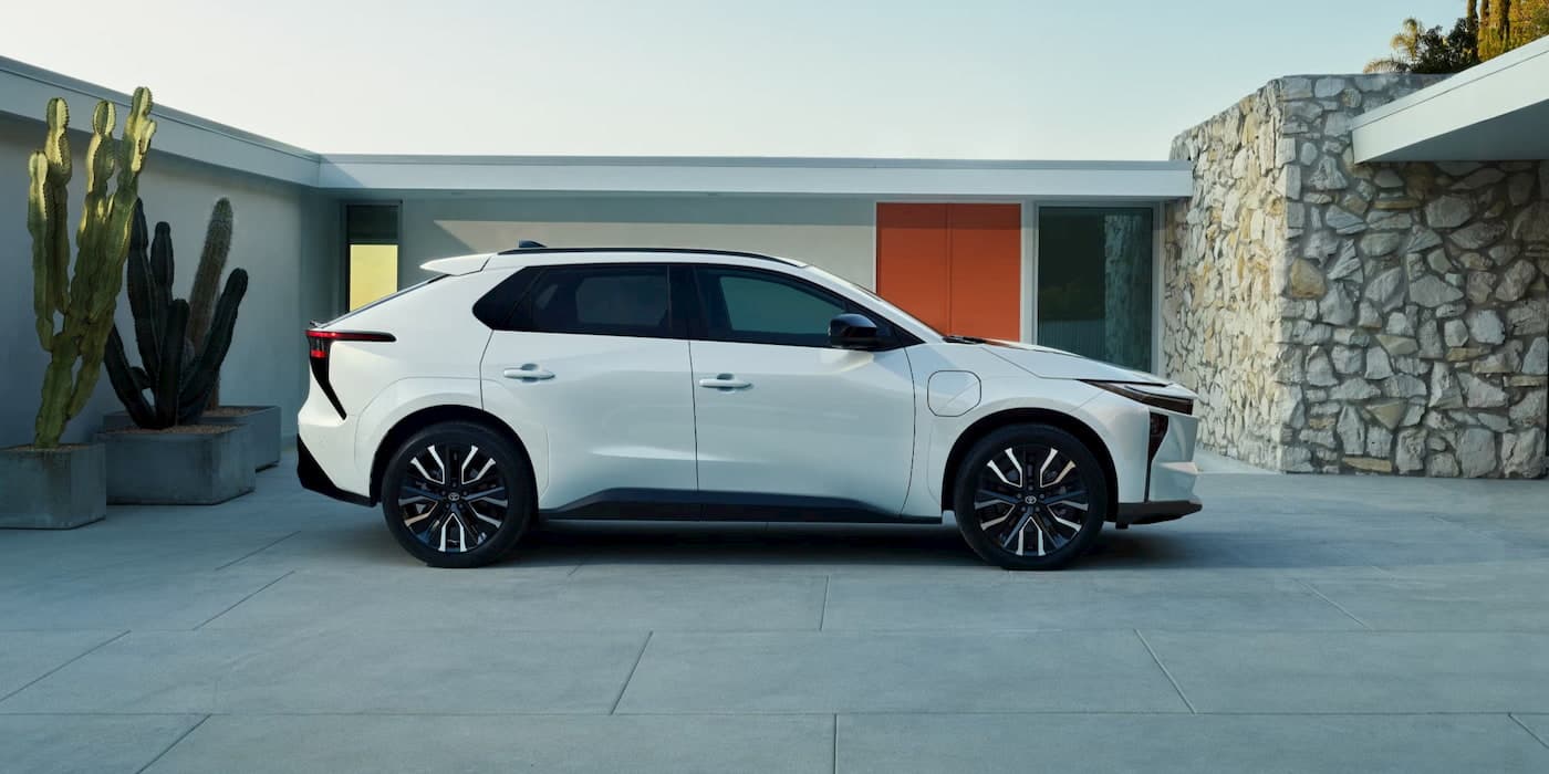 Toyota 2026年第一季銷售報告：電動化車型佔比過半，新Land Cruiser亮相
