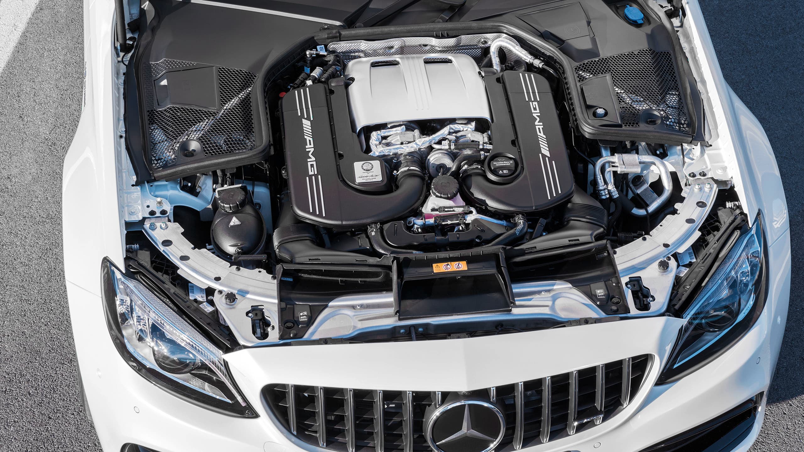 賓士調整動力策略：V8回歸、V12需求強勁，2027 C-Class EV售價與召回詳情