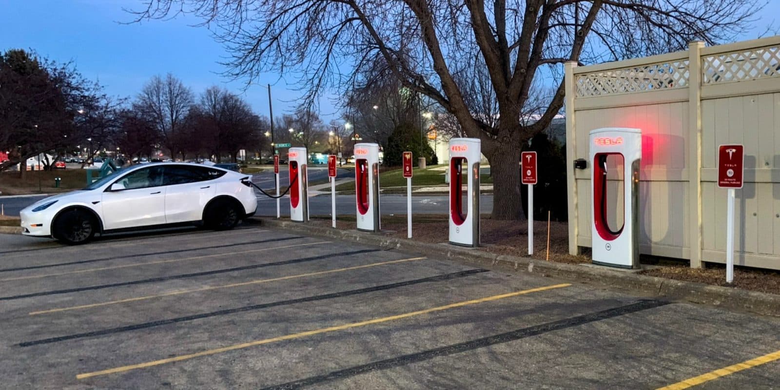 特斯拉 Model Y 導入 V2L 功能，中國市場佔比達 5.0% 且擴建充電網絡